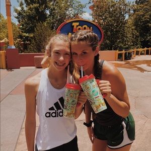 Meet your Posher, Molly